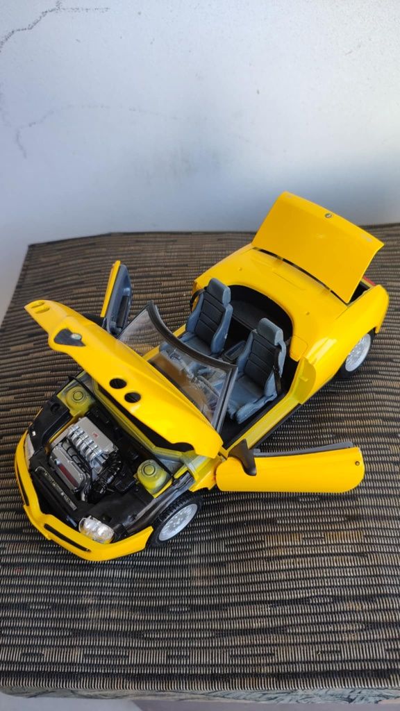 1:18 Alfa Romeo Spider ,,Maisto"