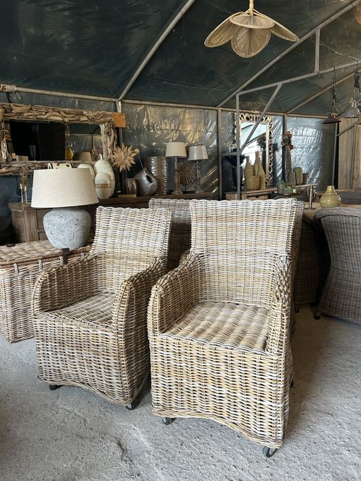 Fotele rattanowe na kółkach gruby ratan farmhouse 4szt. loberon
