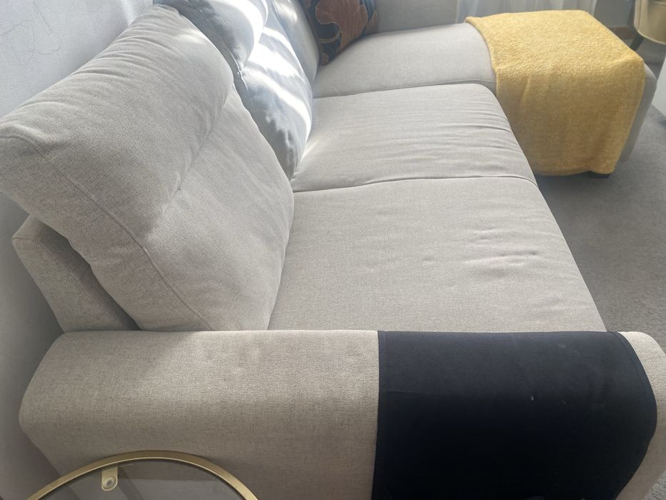 Sofá IKEA 3 lugares – Confortável, moderno e em ótimo estado!