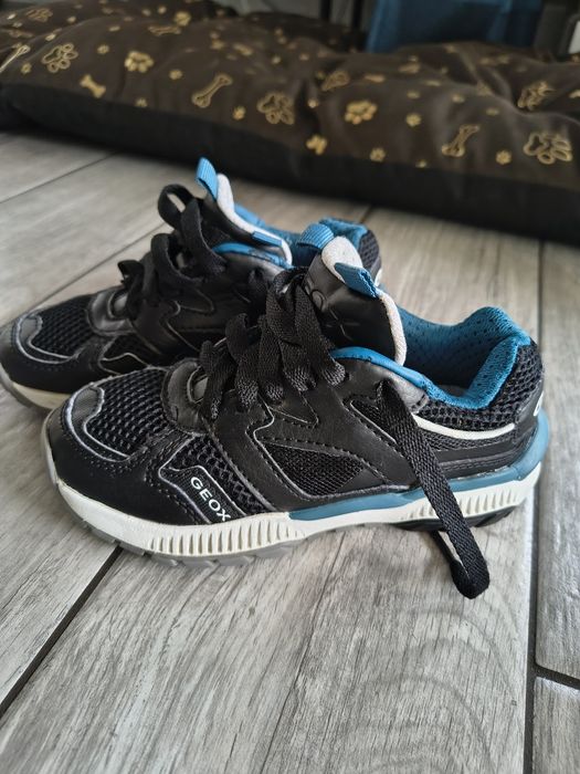 Buty.wiodenne geox 28 sznurowane