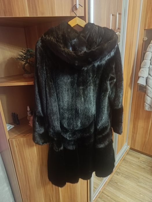 Продам шубу норковую