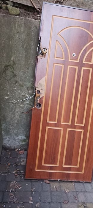 Двері вхідні на запчастини