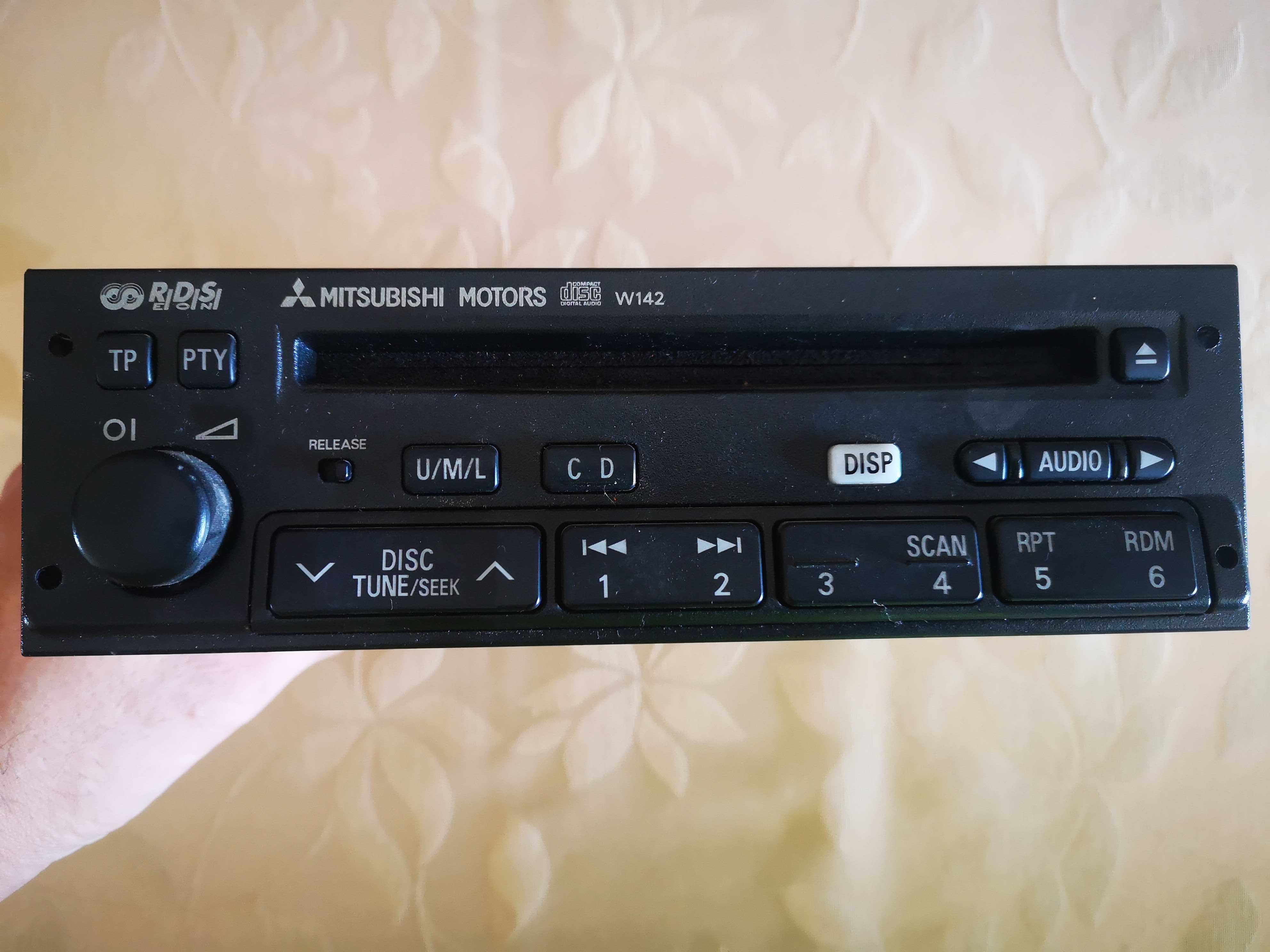 Autorrádio Mitsubishi Carisma