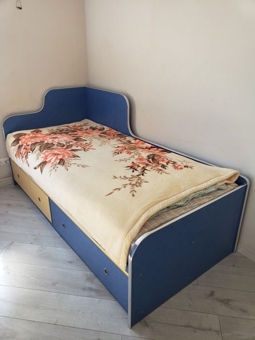 Продам меблі в дитячу кімнату.