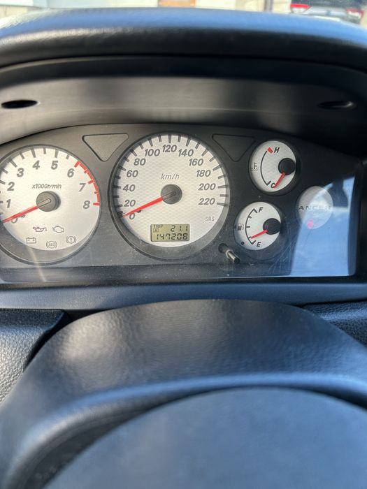 Ціну знижено! Продається надійний сімейний автомобіль Мітсубісі Ланцер