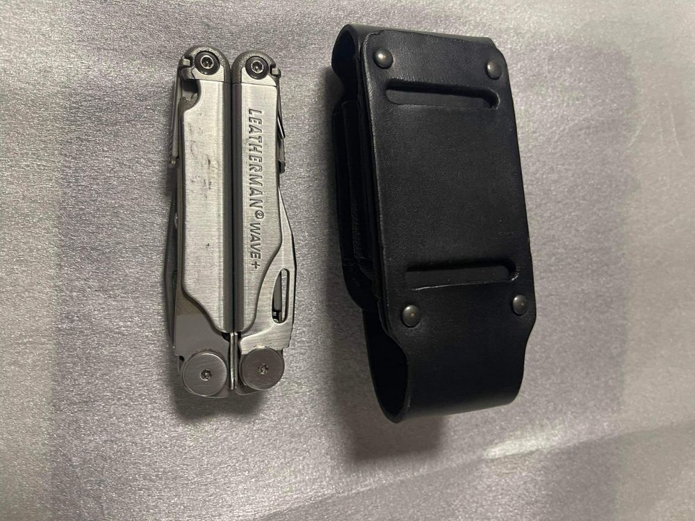 Kultowy kokekcjonerski multitool Leatherman Wave Plus Polish Military