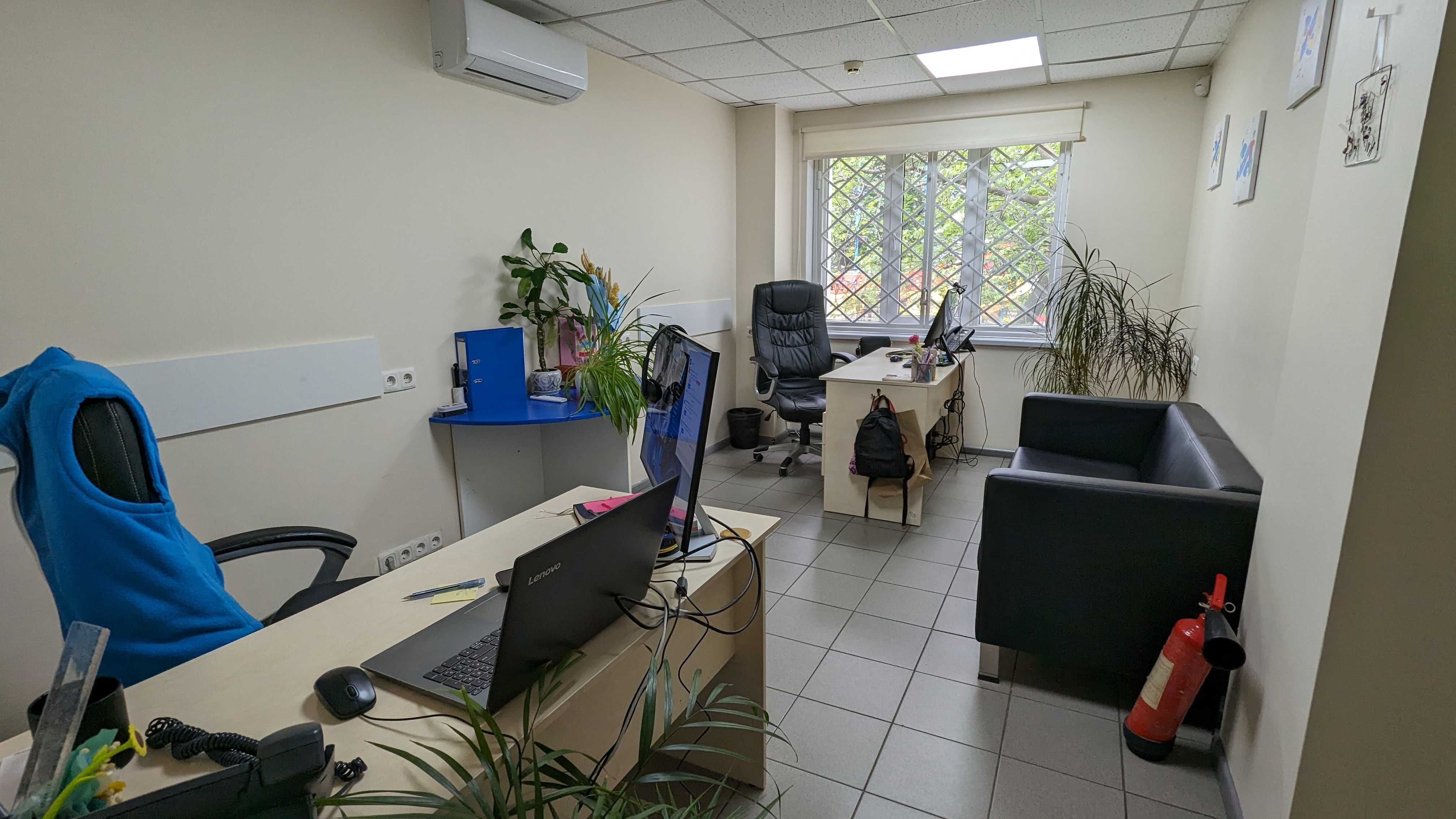 Фасадне приміщення  пр. Берестейський 95  (пр-т Перемоги). Без комісії