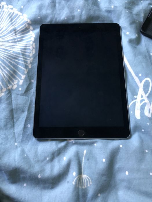 Планшет Ipad air 2