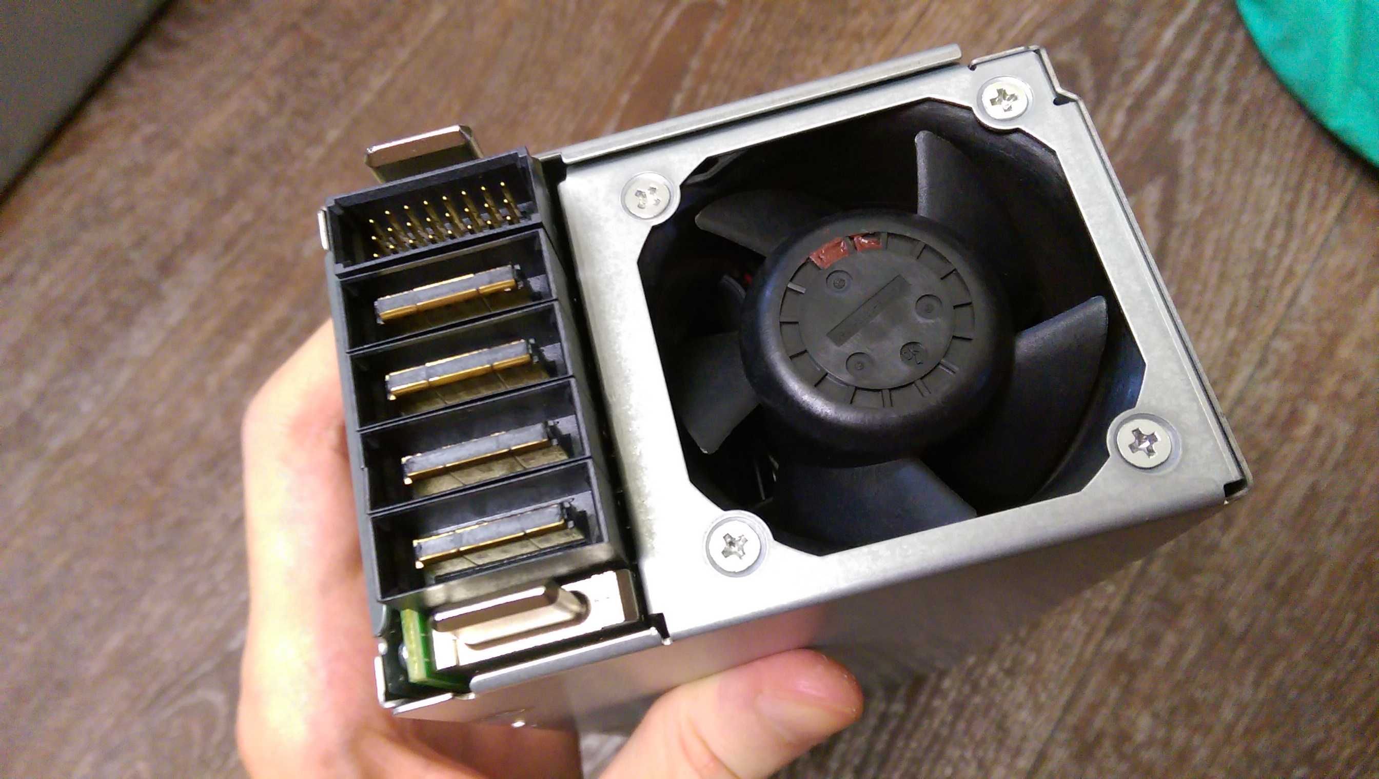 Серверный блок питания Dell E2700 (2700вт, Platinum)