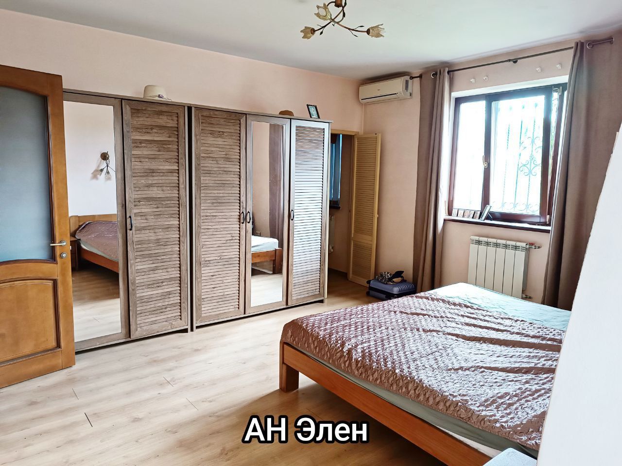 Отдельный дом на поселке возле моря