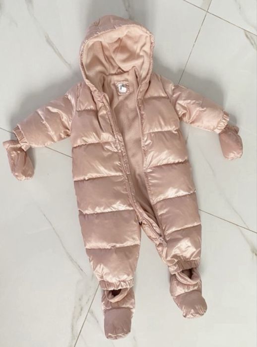 Зимовий, найулюбленіший комбінезон на пуху GAP 12-18, 18-24міс.