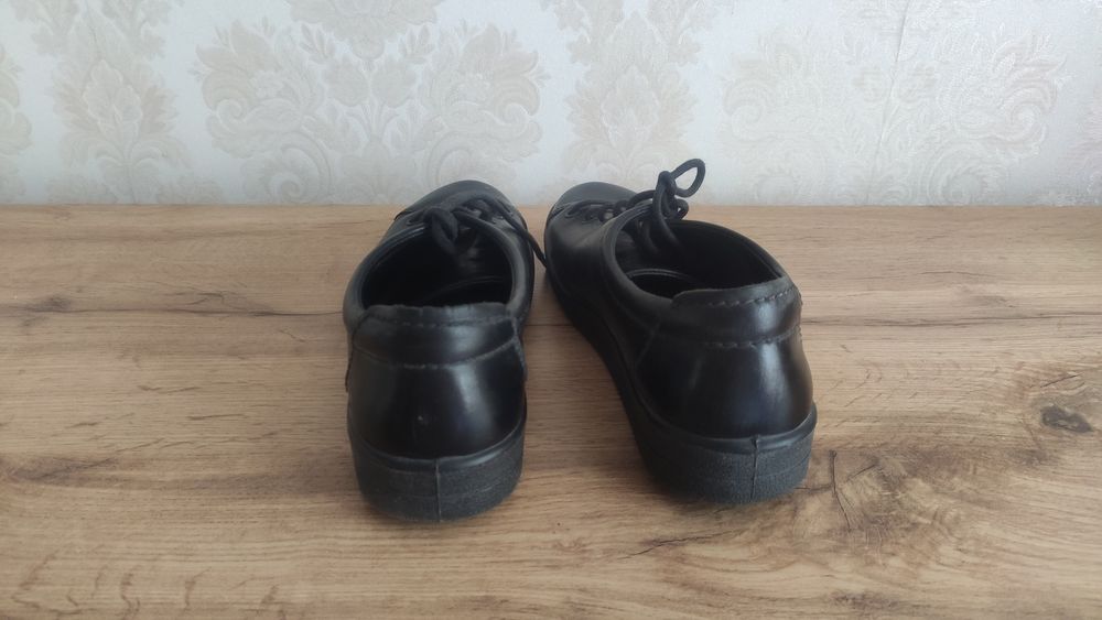 Туфлі черевики Ecco 38 туфли мокасини слипони