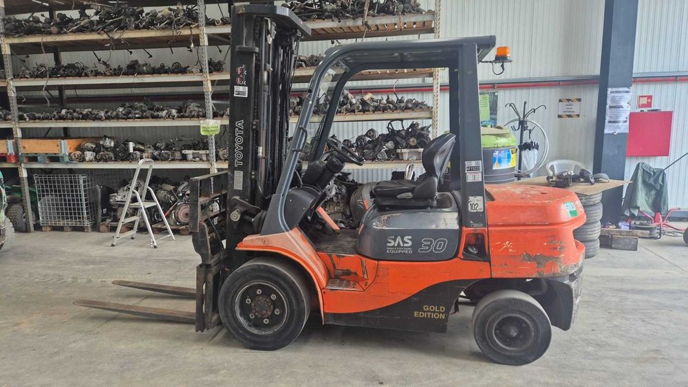 Empilhador Toyota Modelo 7FD30 2007