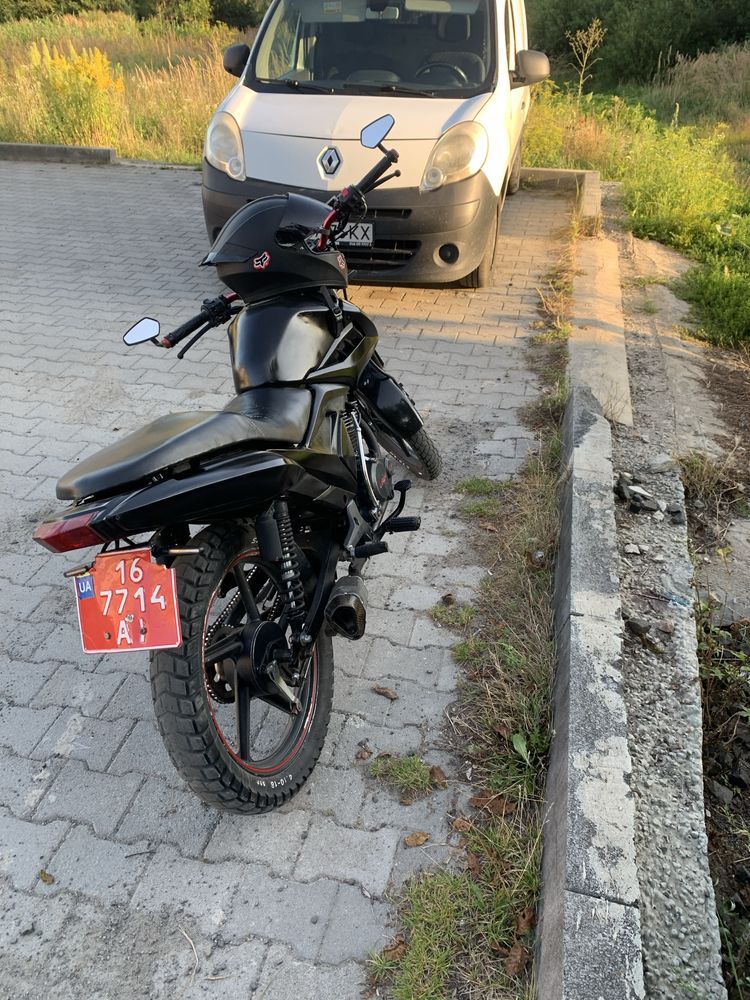 Продам мотоцикол ліфан 150 2е