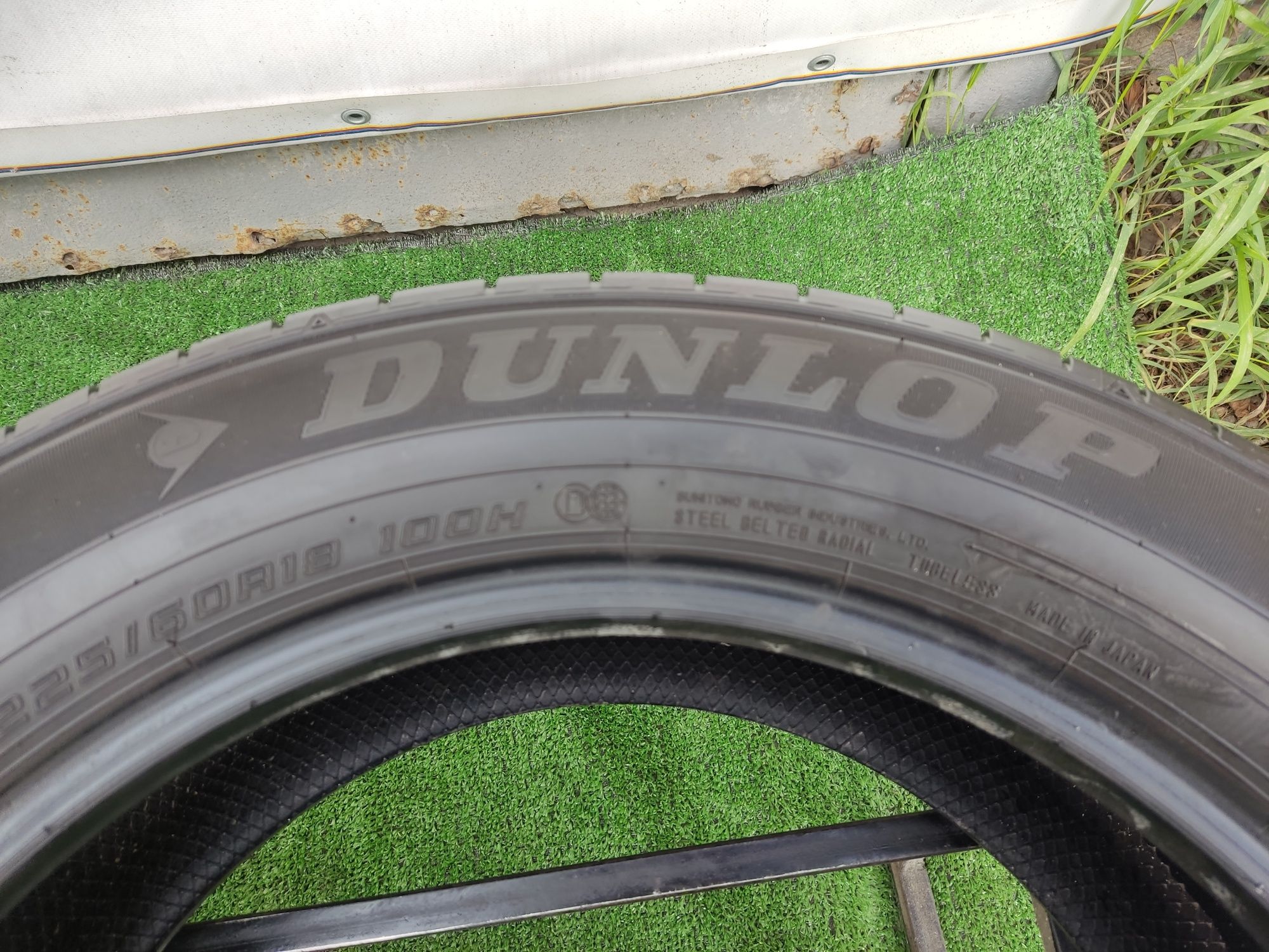 Шини 225/60/18 Dunlop Grandtrek pt30