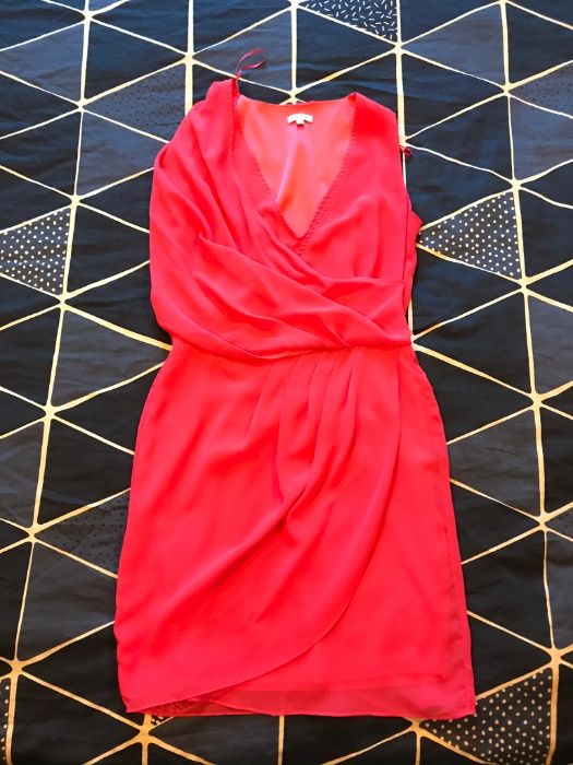 Malinowa czerwona sukienka zwiewna mgiełka podszewka RIVER ISLAND XS S