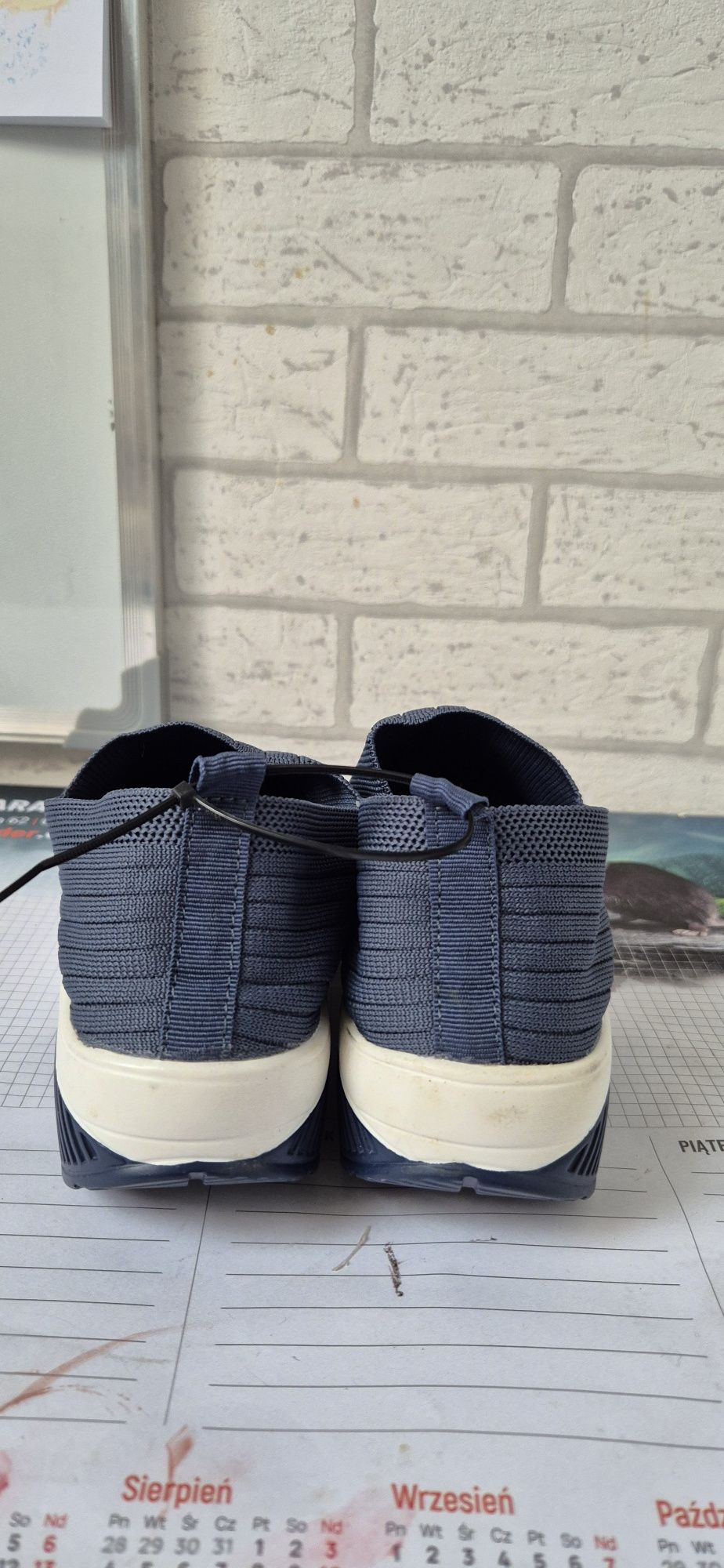 Modne, oddychające buty damskie