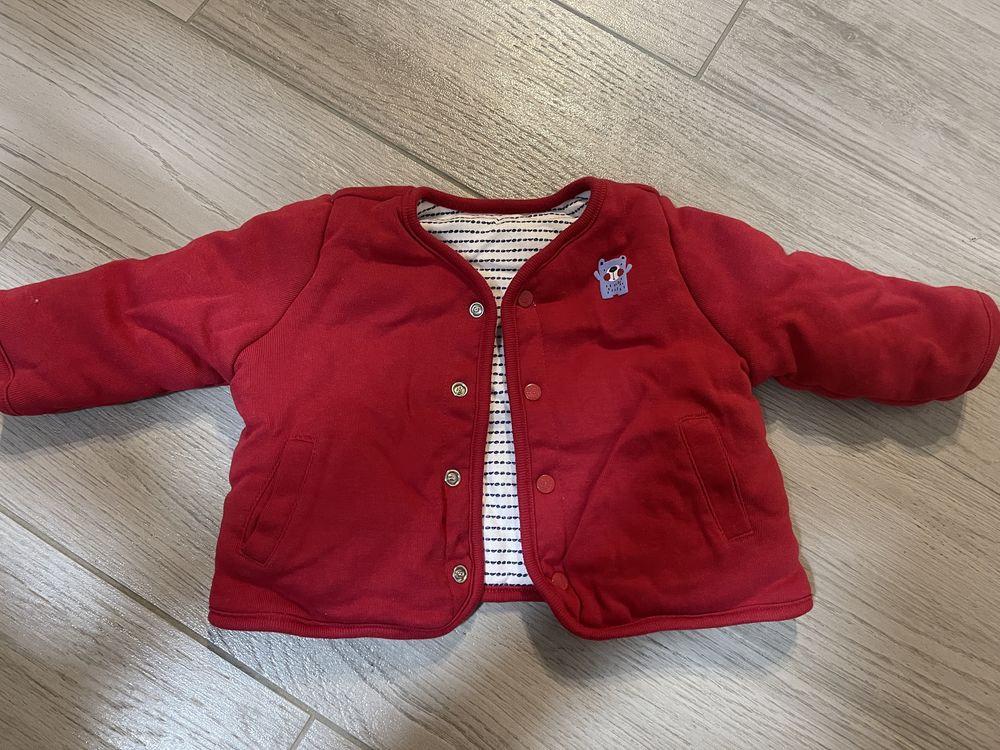 Продам двухсторонню дитячу теплу кофтинку (куртку) на 3-6 місяці