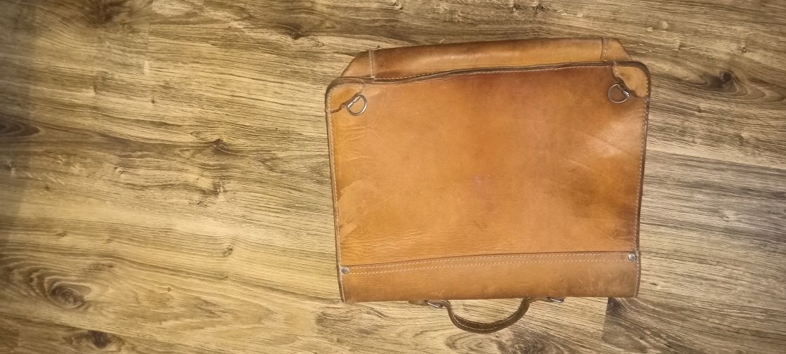 Продам старий шкіряний портфель