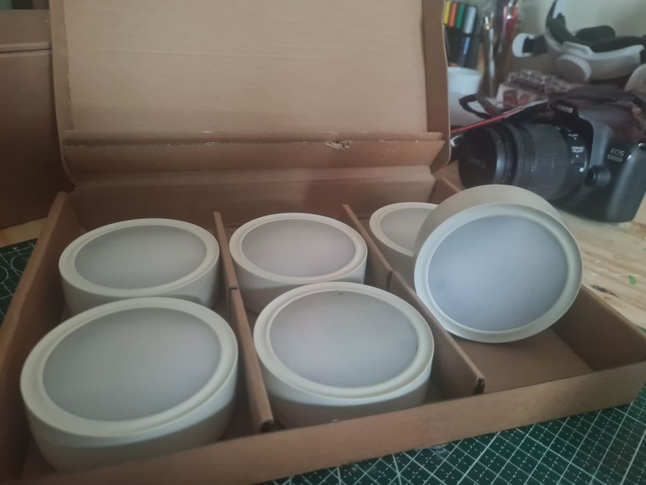 Conjunto 6 luzes LED magnéticas – para roupeiro/corredor Multicolor –