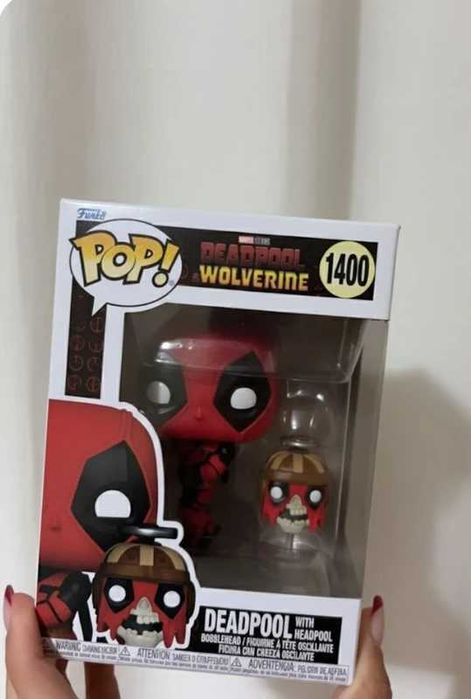 Vendo Funko Pop Wednesday e Deadpool. Novos, nunca tirados da caixa.
