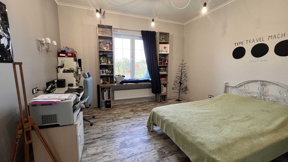 Продается современный и уютный дом в живописном селе Молодежное.