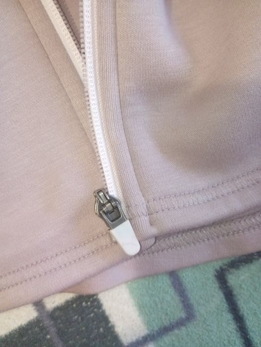 Толстовка Puma в гарному стані