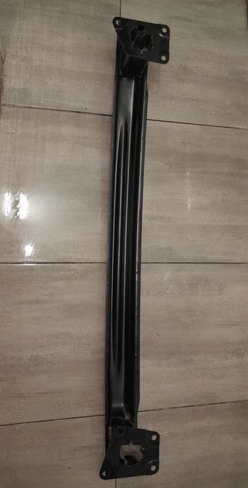 Підсилювач заднього бампера VW Touran