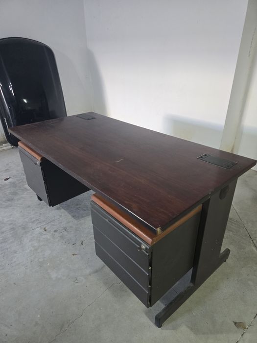 Secretária em Madeira