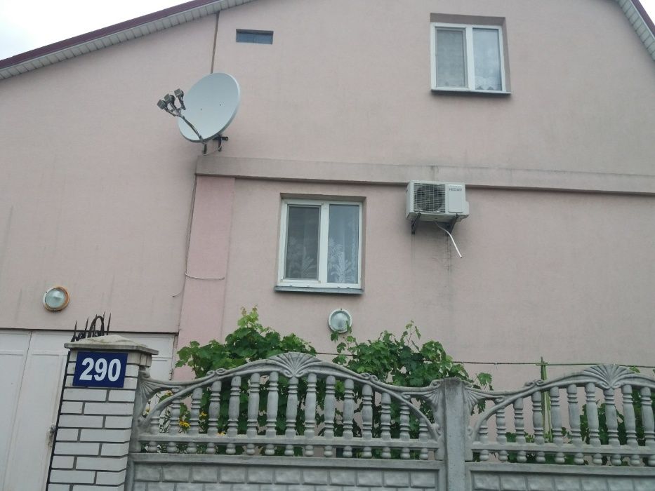 Продам 3-х этажный дом