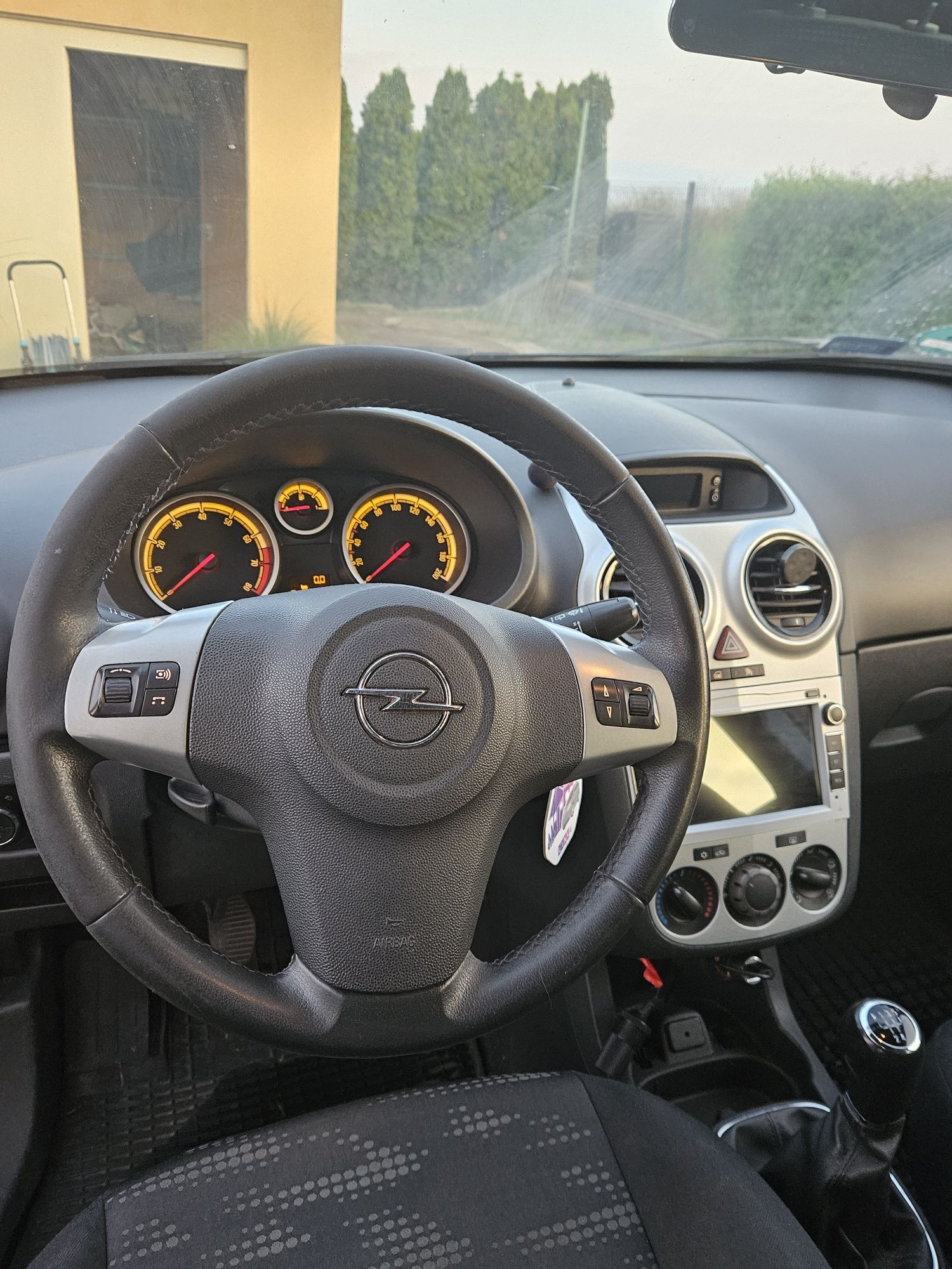 Opel corsa 1,2 ben+gaz, klimatyzacja, wersja poliftowa