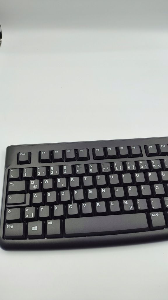 Logitech K120 Klawiatura Czarny usb quertz