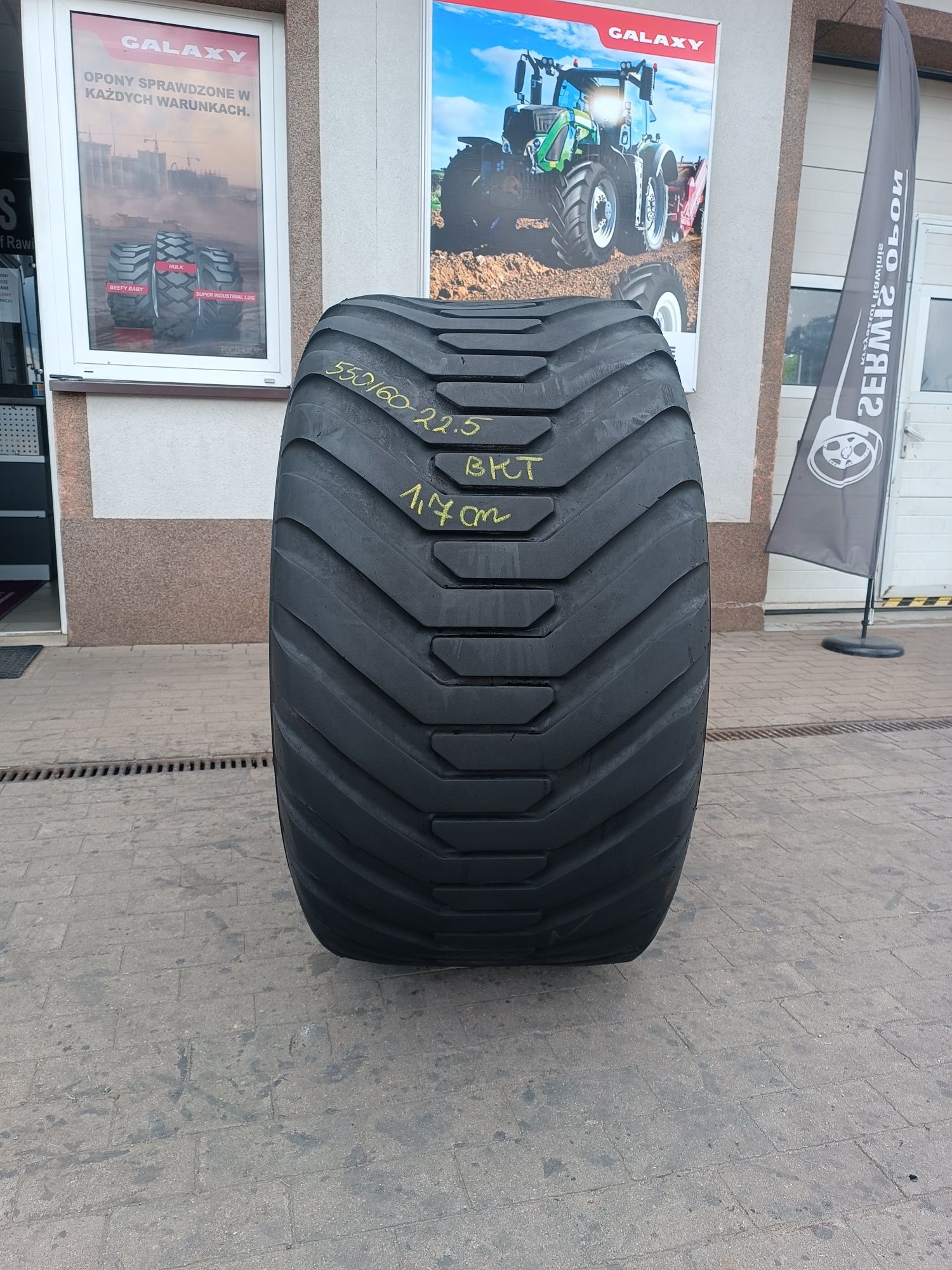 550/60-22.5 BKT Flotation V- Line 550/60R22.5