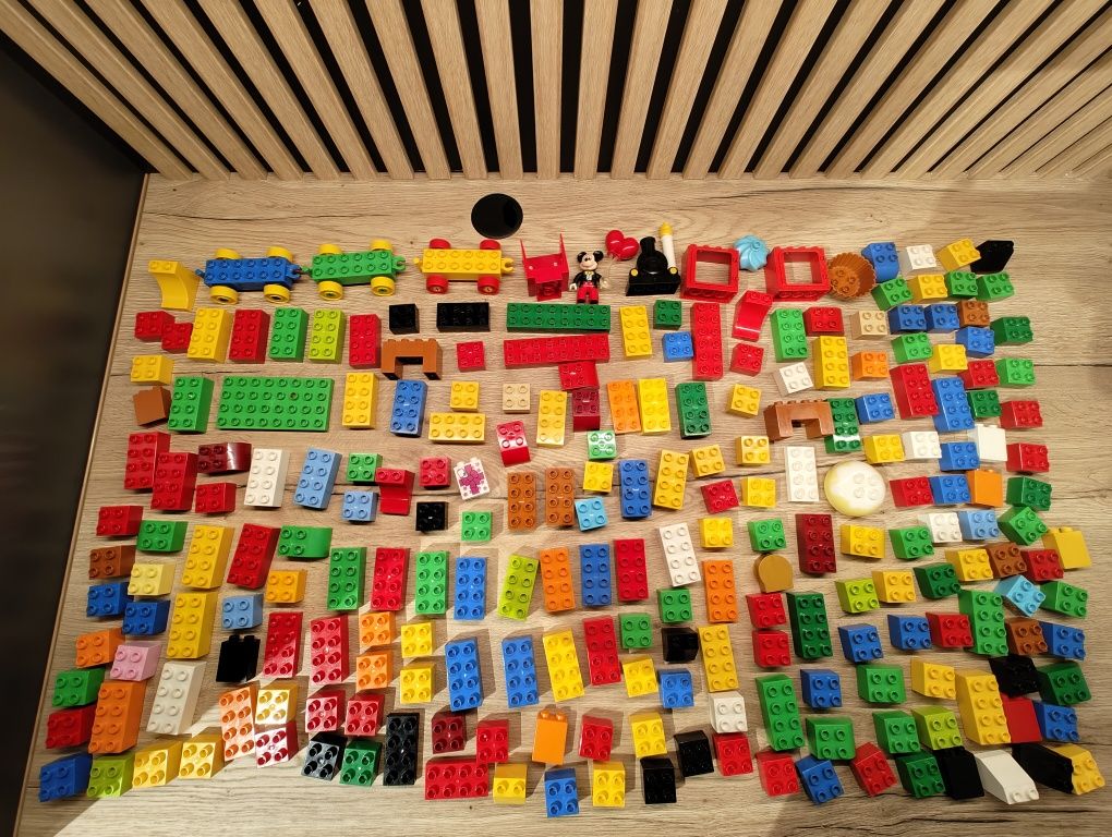 Lego Duplo całe pudełko klocków