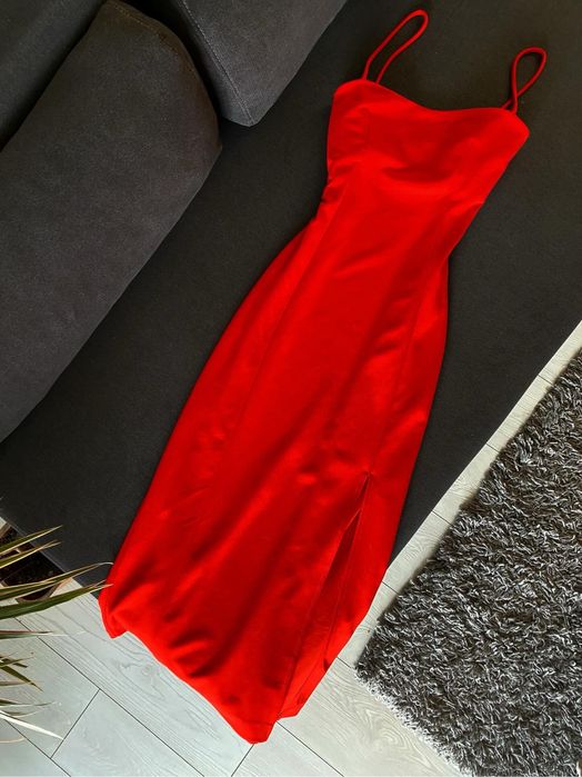 Гаряча сукня ZARA