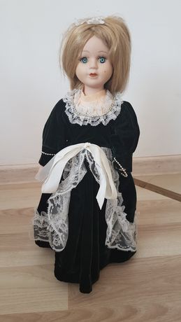 Lalka porcelanowa-dziewczynka