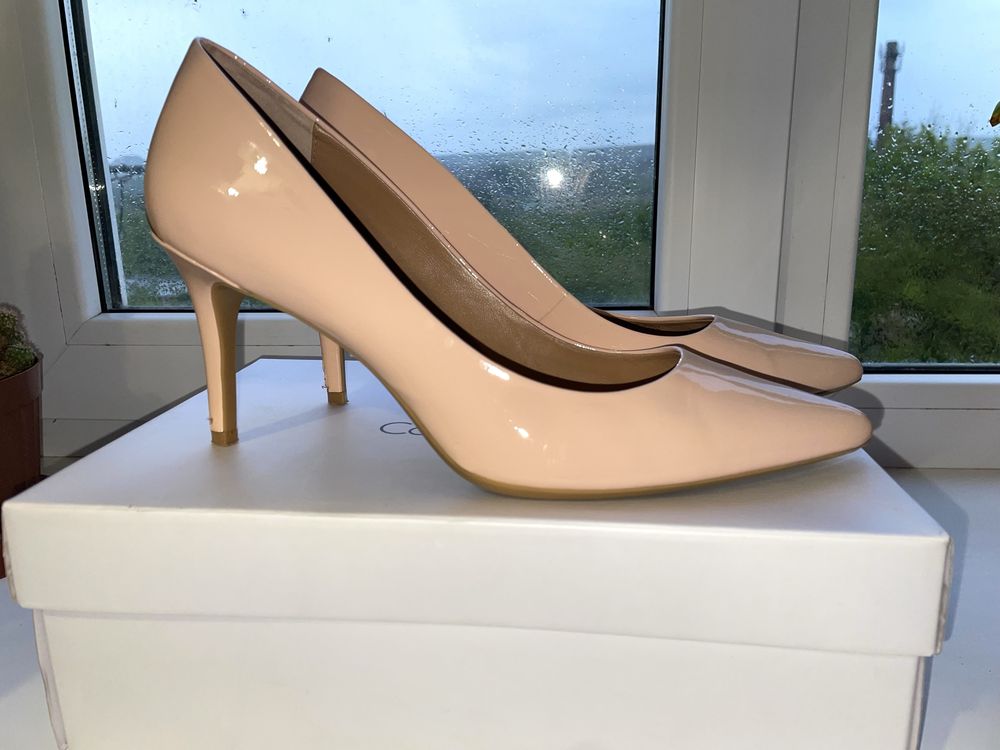 Туфлі лодочки Calvin Klein розмір 40-41