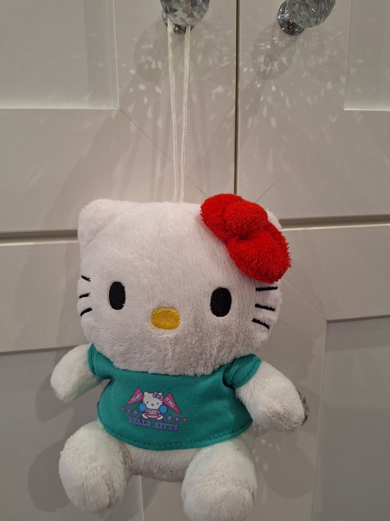 Hello kitty pluszak
