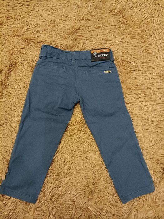 Продаються джинси на хлопчика на 3 роки