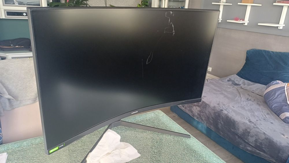 Monitor Samsung G7 Odyssey