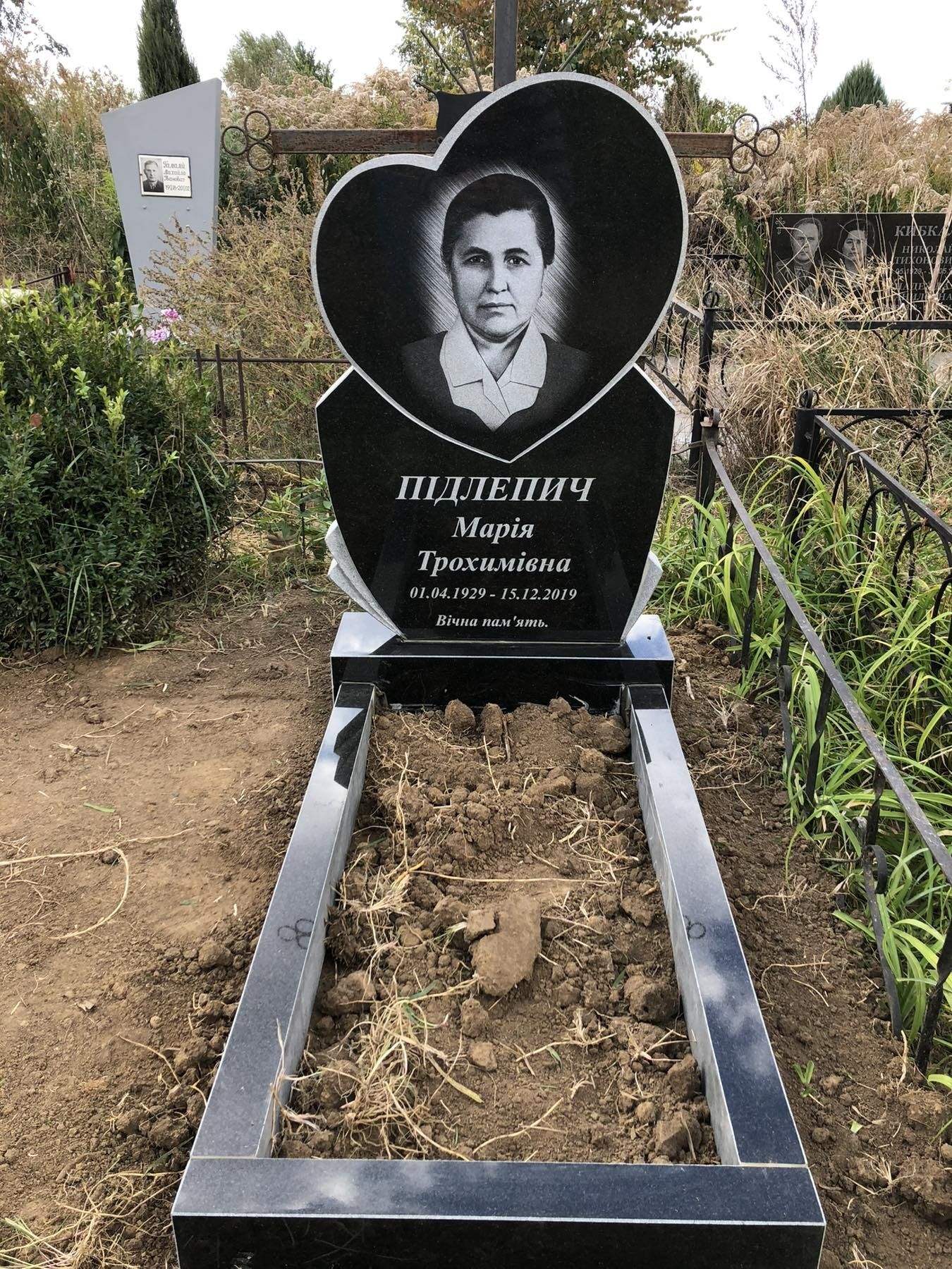 Пам'ятники, виготовлення та встановлення