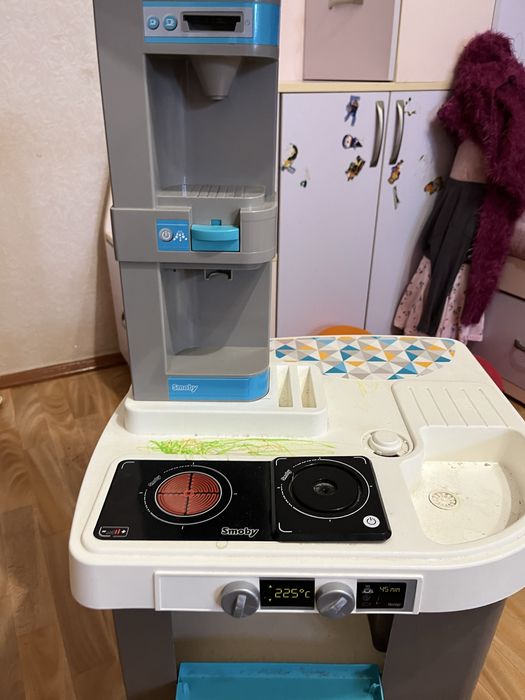 Дитяча іграшкова кухня