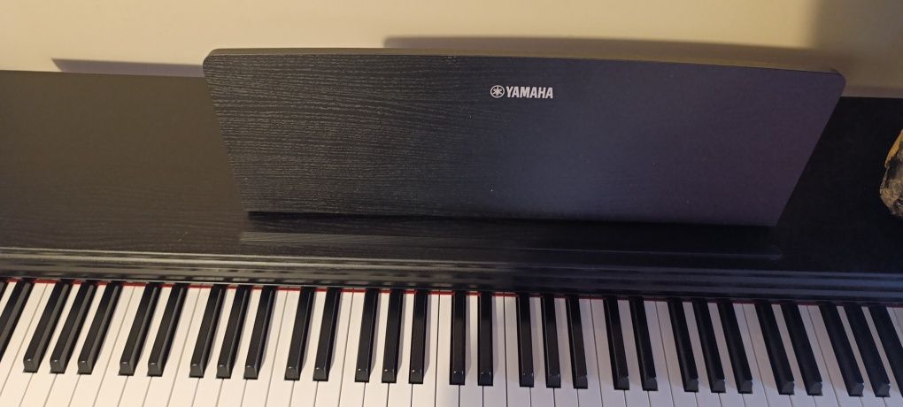 piano elétrico Yamaha Arius ydp 143
