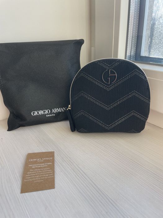 Giorgio Armani косметичка