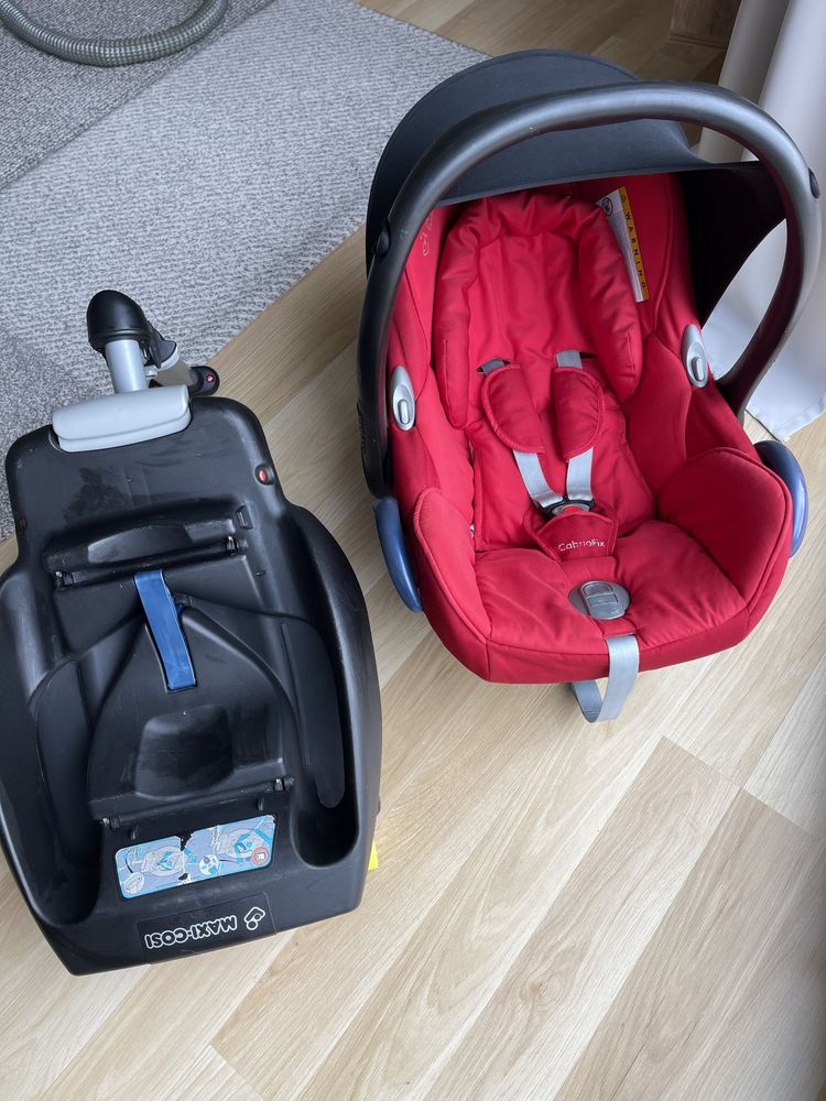 Nosidelko maxi cosi cabrio fix + baza