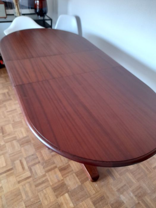 Mesa jantar mogno