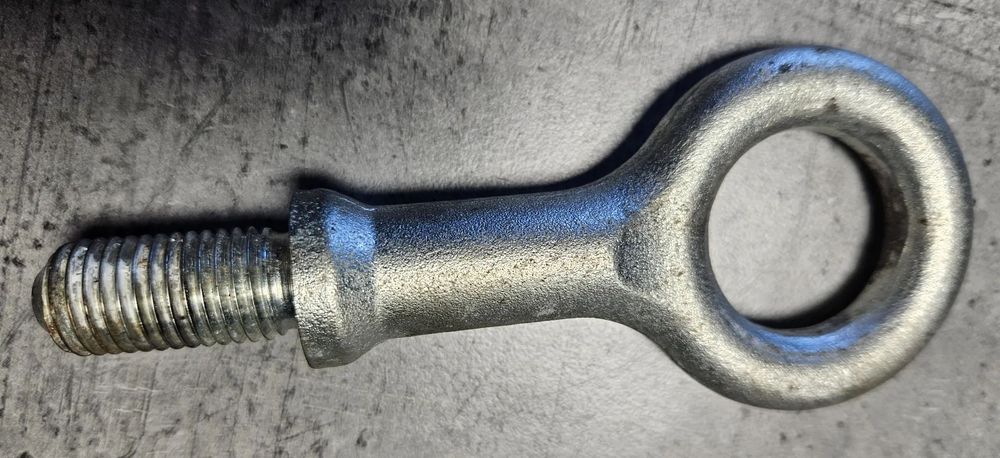 Volvo V50 S40  ucho hak  zaczep holowniczy