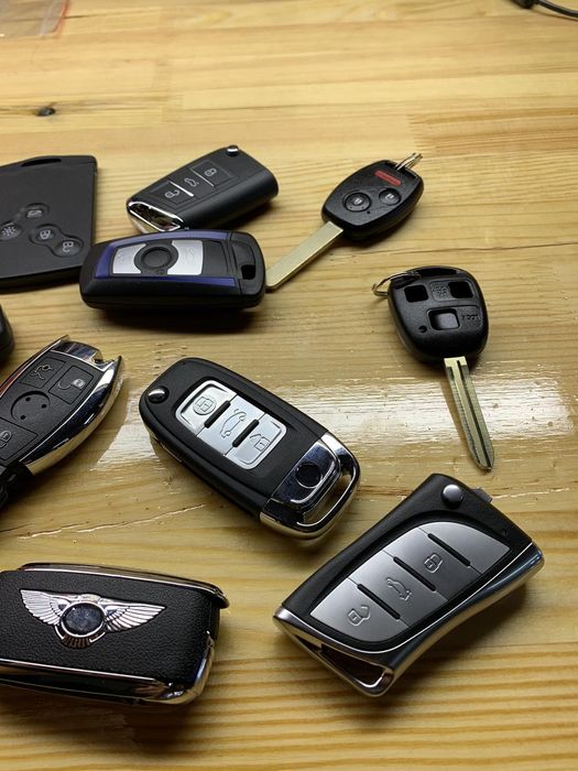 Виїзна майстерня виготовлення та прошивки авто ключів