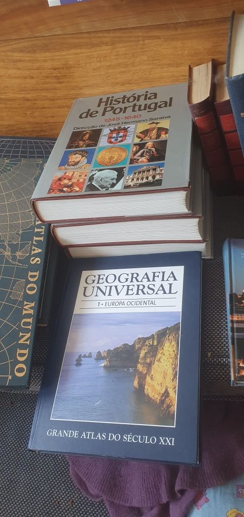 Lote de 50 livros