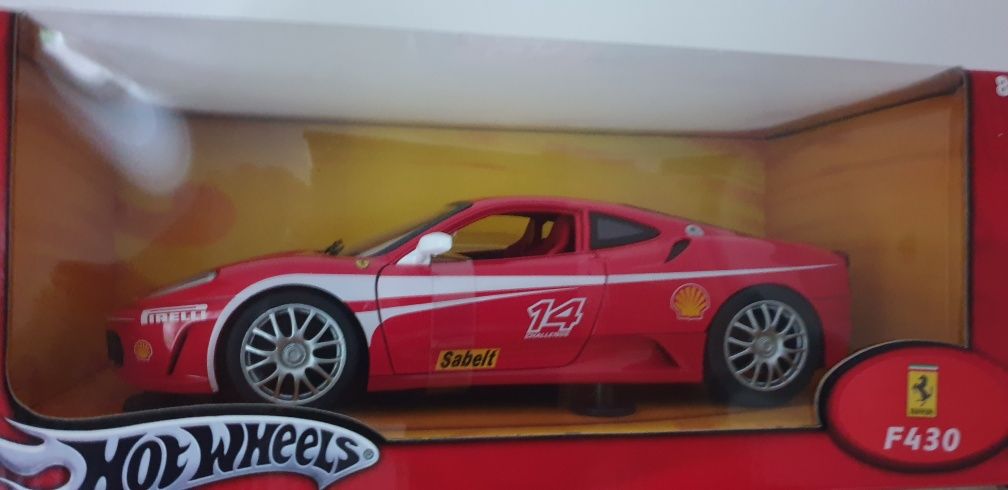 CALIFORNIA+F430 HOTWEELS Ferrari 1/18